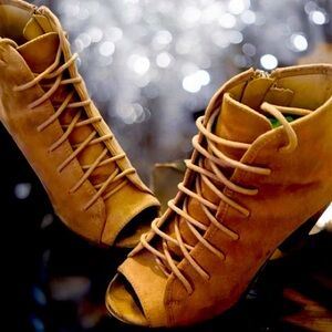 Woman’s Neiman Marcus Boots